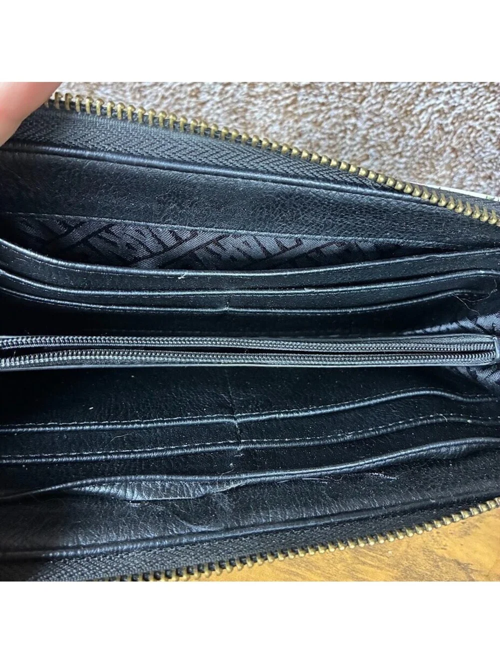 Loungefly Marvel Deadpool Tattoo Wallet (Broken Zipper)